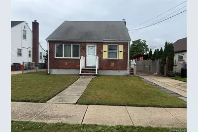 243 Pershing Parkway, Mineola, NY 11501 - Photo 1
