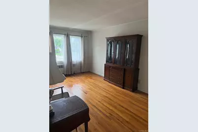 243 Pershing Parkway, Mineola, NY 11501 - Photo 6