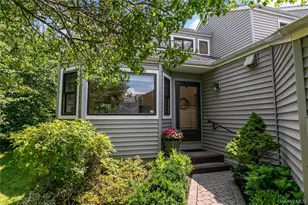 191 Horse Shoe Cir, Ossining, NY 10562 - Photo 2