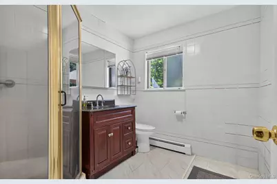 10 Otsego Avenue, Dix Hills, NY 11746 - Photo 24