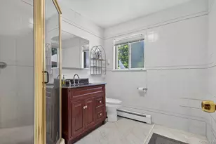 10 Otsego Ave, Dix Hills, NY 11746 - Photo 24