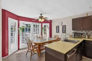 10 Otsego Ave, Dix Hills, NY 11746 - Photo 8