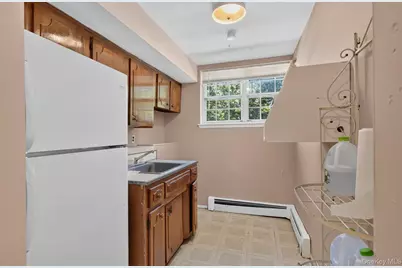 10 Otsego Avenue, Dix Hills, NY 11746 - Photo 22