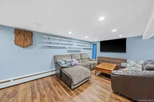 14 Benmor Ct, Plainview, NY 11803 - Photo 18