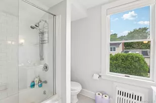 10 Boyd Ave, Bay Shore, NY 11706 - Photo 14