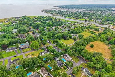 10 Boyd Avenue, Bay Shore, NY 11706 - Photo 38