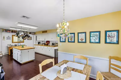 10 Boyd Avenue, Bay Shore, NY 11706 - Photo 12