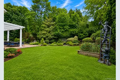 6 Boxwood Way, Manhasset, NY 11030 - Photo 42