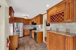115 Young Ave, Yonkers, NY 10710 - Photo 10