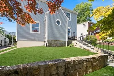 115 Young Avenue, Yonkers, NY 10710 - Photo 2