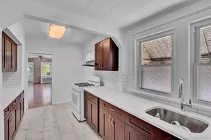 100 Irving Ave, Floral Park, NY 11001 - Photo 8
