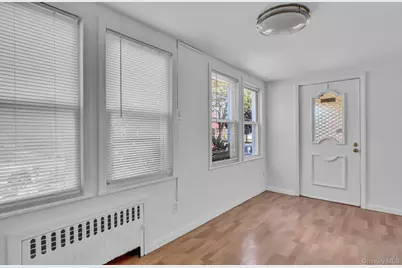 100 Irving Avenue, Floral Park, NY 11001 - Photo 16