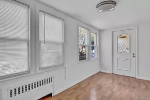 100 Irving Ave, Floral Park, NY 11001 - Photo 16
