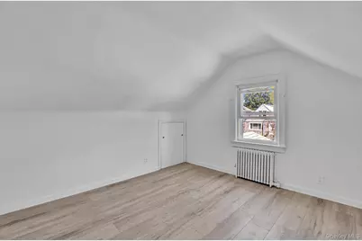 100 Irving Avenue, Floral Park, NY 11001 - Photo 12