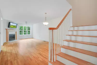 4003 Ridgecrest Drive, Wappingers Falls, NY 12590 - Photo 8