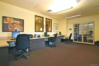 300 Mamaroneck Avenue #334, White Plains, NY 10605 - Photo 8