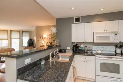 300 Mamaroneck Avenue #334, White Plains, NY 10605 - Photo 12