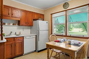 240 Route 199, Red Hook, NY 12571 - Photo 16