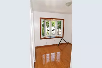 11403 111th Avenue, Ozone Park, NY 11420 - Photo 4