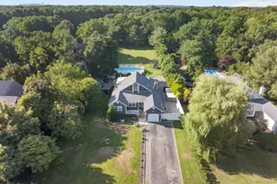 17 Woodlawn Ave, East Moriches, NY 11940 - Photo 40