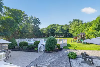 17 Woodlawn Avenue, East Moriches, NY 11940 - Photo 12
