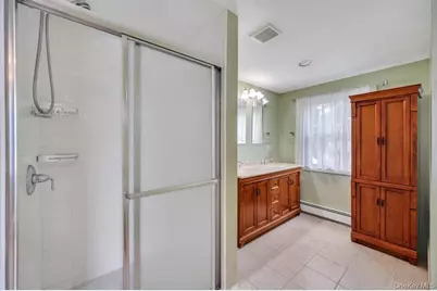 46 Walter Avenue, Hicksville, NY 11801 - Photo 20