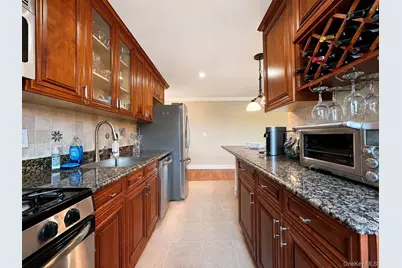 6 W Mill Drive #3B, Great Neck, NY 11021 - Photo 12