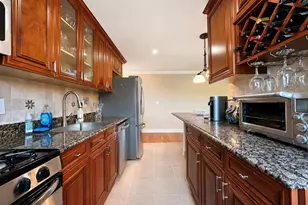 6 W Mill Dr, Great Neck, NY 11021 - Photo 12