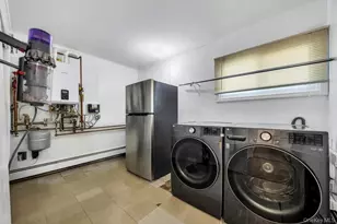 119 Scooter Ln, Hicksville, NY 11801 - Photo 40