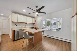 119 Scooter Ln, Hicksville, NY 11801 - Photo 16