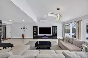 119 Scooter Ln, Hicksville, NY 11801 - Photo 14