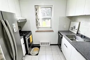 67-77 152nd St, Flushing, NY 11367 - Photo 8