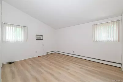 26 Huxley Lane, Ronkonkoma, NY 11779 - Photo 26