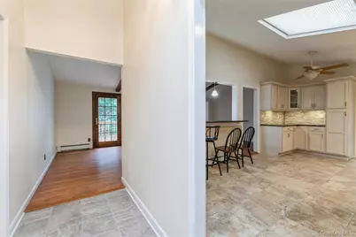 26 Huxley Lane, Ronkonkoma, NY 11779 - Photo 4