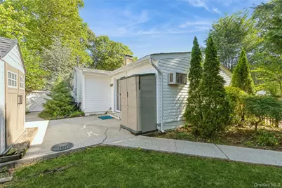 26 Huxley Lane, Ronkonkoma, NY 11779 - Photo 30