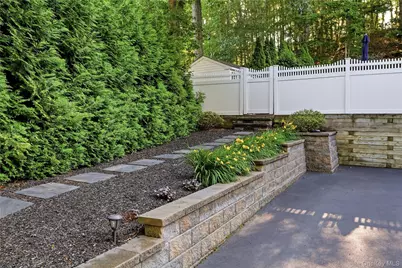 95 Crystal Brook Hollow Road, Mount Sinai, NY 11766 - Photo 30