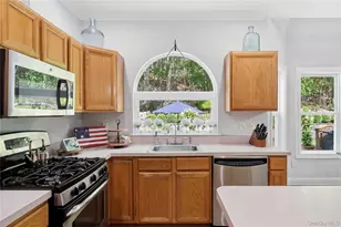 95 Crystal Brook Hollow Rd, Mount Sinai, NY 11766 - Photo 6