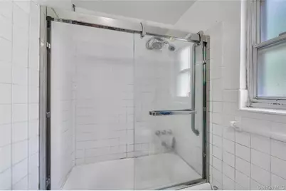 263-53 74th Avenue #90E31, Glen Oaks, NY 11004 - Photo 12