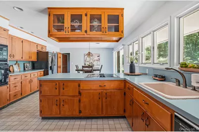 21 Vail Road, Poughkeepsie, NY 12603 - Photo 12