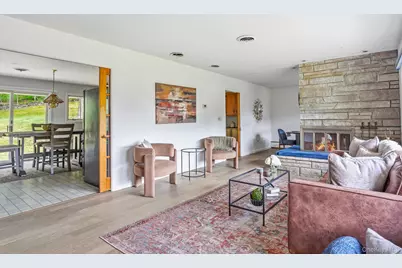 21 Vail Road, Poughkeepsie, NY 12603 - Photo 4