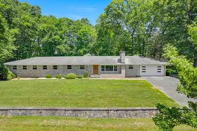 21 Vail Road, Poughkeepsie, NY 12603 - Photo 2