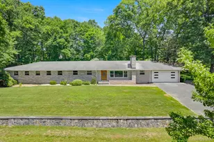 21 Vail Rd, Poughkeepsie, NY 12603 - Photo 2