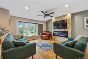 194 Missouri Ave, Bay Shore, NY 11706 - Photo 2