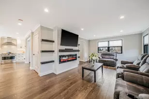 665 Mount Sinai-Coram Rd, Mount Sinai, NY 11766 - Photo 10