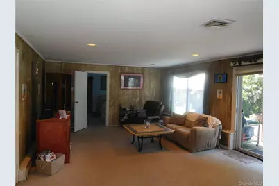 1396 Van Nostrand Place, Merrick, NY 11566 - Photo 6