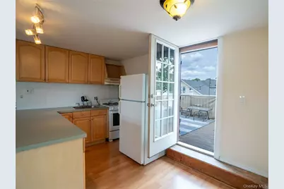 9 Satterie Avenue, Valley Stream, NY 11580 - Photo 16
