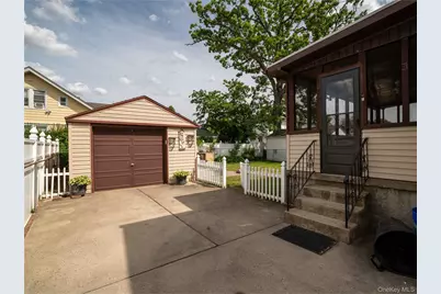 9 Satterie Avenue, Valley Stream, NY 11580 - Photo 24