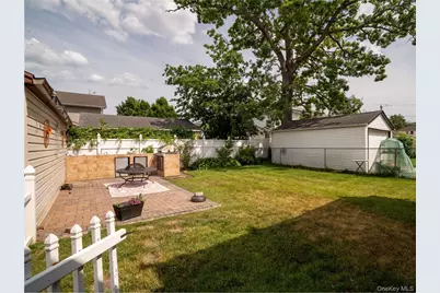 9 Satterie Avenue, Valley Stream, NY 11580 - Photo 18