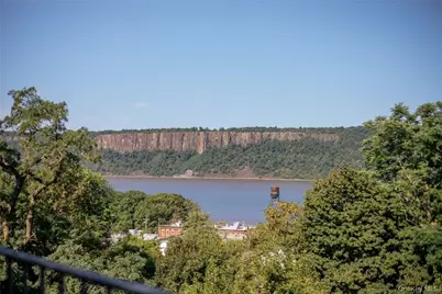 555 Broadway #5C, Hastings on Hudson, NY 10706 - Photo 2