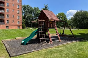 555 Broadway, Hastings on Hudson, NY 10706 - Photo 26